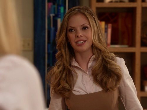 Dreama Walker