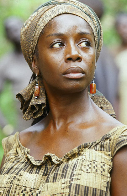 Akosua Busia