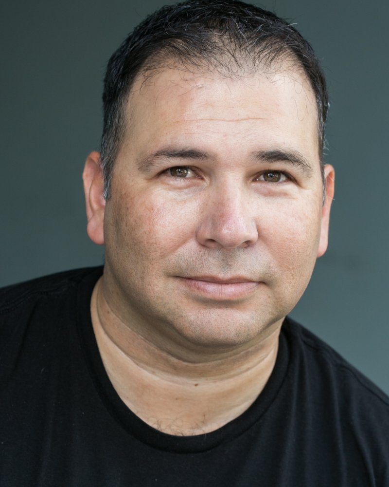 A. Ali Flores