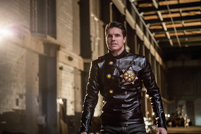 Robbie Amell