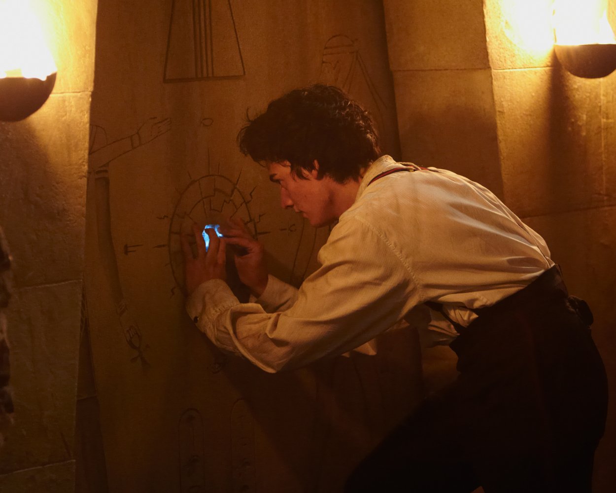 Aneurin Barnard
