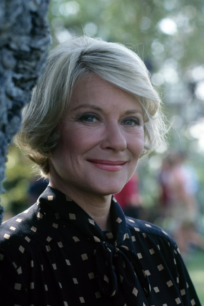 Hope Lange