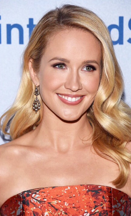 Anna Camp